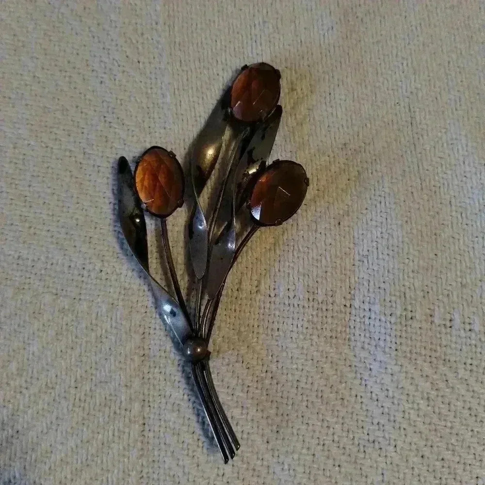 Vintage signed Truart sterling floral brooch